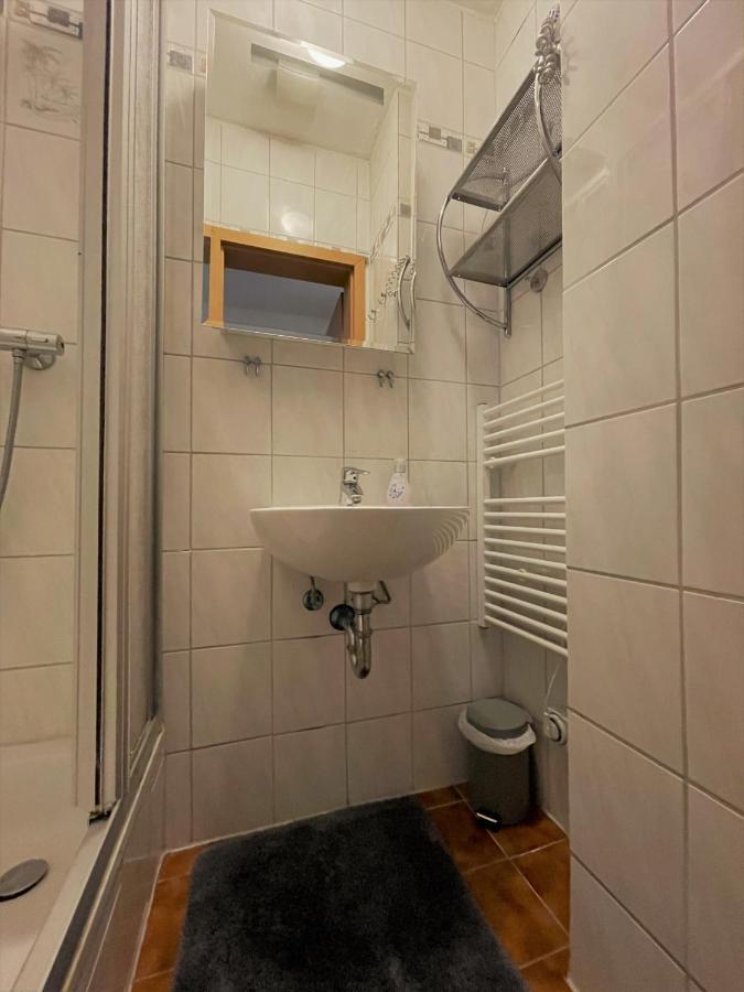 2-raum In Connewitz * Leipzig